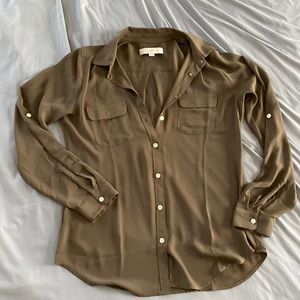 Loft beige blouse!